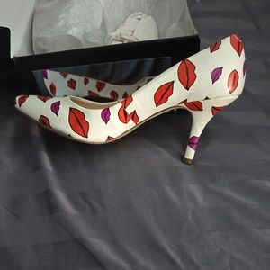 INC lips heels